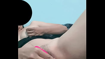 Nona Muda Yang Kesepian Meremas Hasratnya Sendiri Hingga Tubuhnya Bergetar Tak Terkendali