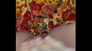 Putri Arab Los Angeles Yang Nakal: Remaja Mesum Main Dengan Pizza, Coklat, Es Krim, Persik, Dan Keju Untuk Kenikmatan Asmr Yang Panas