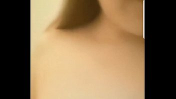 Gadis Oriental Yang Menggoda Dengan Sensualitasnya