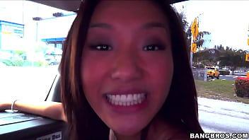 Alina Li Mendambakan Nafsu Liar Yang Tak Tertahankan Malam Ini