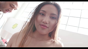 Lola Shine, Monika Wild, Dan May Thai Saling Memuaskan Dengan Fisting Anal Dan Ditembak Tiga Kontol Besar