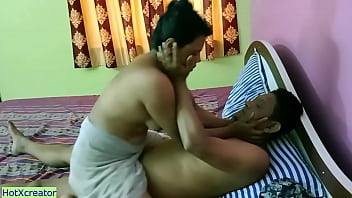 Gadis Kantoran India Seksi Ngeseks Dengan Bos Demi Naik Jabatan! Adegan Panas Hindi