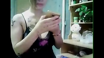 Gadis Oriental Yang Menggoda