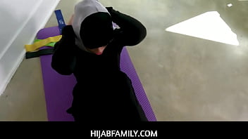 Gadis Berhijab Perkasa, Taklukkan Pelatih Dengan Rayuan Mesra – Destiny Cruz