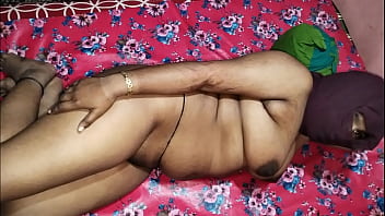 Ibu Mengisap Kontol Anaknya Agar Si Anak Berhenti Main Game