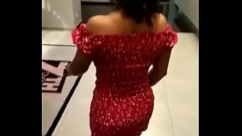 Malam Ini Tubuhku Siap Menggoyang Pesta Hingga Pagi