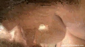 Kakak Tiri Yang Ogah-ogahan Mengocok Kontol Adiknya Yang Lagi Horny