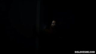 Remaja Menggoyang Kakak Tiri Dalam Adegan Intim Dari Sudut Pandang Orang Pertama