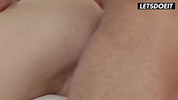 Sylvia Buntarka, Si Tiri Blonde, Ditancap Dalam-dalam Oleh Kakak Tirinya Yang Lebih Tua – Whiteboxxx