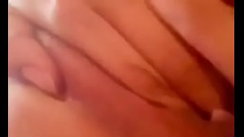 Mi Perra Caliente Me Envía Un Video Ardiente Masturbándose Y Rogando Por Una Buena Verga