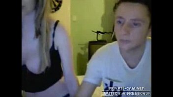 Socute Yang Menggoda Di Webcam: Video Porno Blonde 19 Tahun Pemalu Dan Menggairahkan Gratis