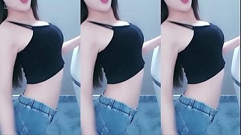 Cô Nàng Trung Quốc Uốn éo Vũ điệu Mông đùi Gợi Cảm