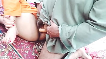 Istri Pakistan Bayar Tagihan Bulanan Dengan Lubang Pantatnya – Bicara Seks Panas Audio Hindi Jernih