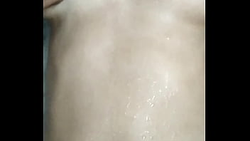 Kakak Tiri Desi Menggoda Adik Tiri Hingga Telanjang Dan Menggairahkannya