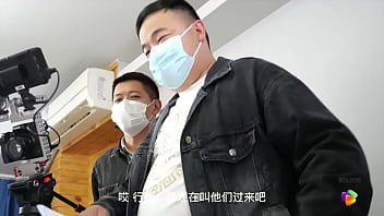 模特面试：镜头下的私密试镜