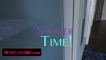Kakak Tiri Nakal Rayu Adik Tiri Cantik Dengan Pijatan Sensual Untuk Meraba Tubuh Seksinya