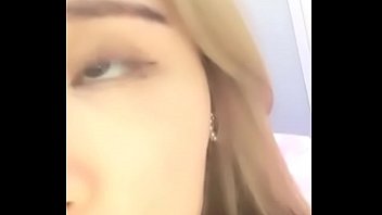 Yoki, Gadis Cantik Tiongkok, Menggoda Dengan Mainan Dildo Di Kamar
