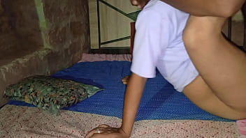 Bhabhi Ko Ghar Mein Raat Bhar Zor Zor Se Chudai Ki Awaazein, Step Sister Ki Badi Behan Ne Liya Maza.
