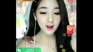 Gadis Asia Menggoda Di Live Streaming Uplive
