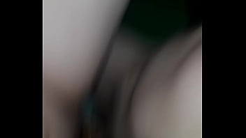 Antagonista Purpura Mendesah Minta Lebih Banyak Penis Saat Mengenakan Gaun Jaringnya Yang Seksi
