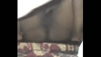 गर्म देसी गृहिणी की फूली हुई चूत की मजेदार चुदाई हिंदी ऑडियो कहानी