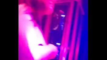 Gadis-gadis Seksi Klub Malam Tiongkok Menggoyang Tubuh Menggoda