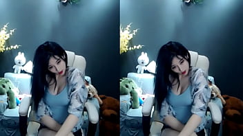 Vũ điệu Nóng Bỏng Của Cô Gái Trung Quốc Khiến Người Xem Phát Cuồng
