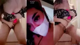 Mega Semburan Liar Di Kamar Mandi Umum Yang Menggoda