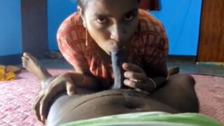 Video Panas Wanita Tamil Yang Menggoda Dengan Aksi Mengisap Dan Menunggangi Penis