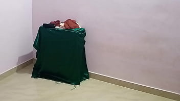 Desi Bhabhi Ketangkep Kamera Lagi Ganti Baju