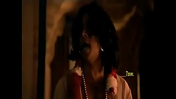 Gadis India Seksi Dengan Lekuk Tubuh Menggoda