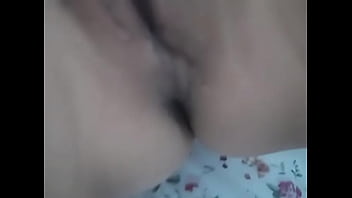 Gadis Tiongkok Merangsang Diri Dan Memamerkan Kemaluannya