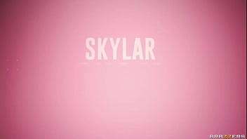 Mengisap Kontol Salesman Hingga Tuntas – Skylar Snow / Brazzers / Streaming Lengkap Di Www.zzfull.com/dildo