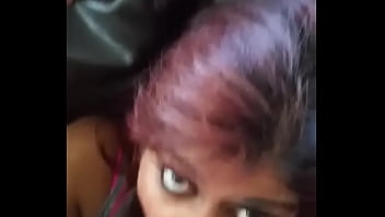 Gadis Desi Mengisap Di Dalam Mobil