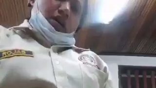 Gadis Satgas Corona Merangsang Memeknya