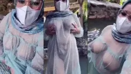 Jilboobs Basah Kuyup, Payudara Menggoda Tembus Pandang Di Kolam Renang