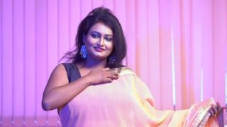 Video Bugil Sucharita Fashion Melepas Sari Dengan Sensual