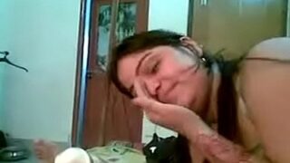 Video Panas Wanita Bihari Bergoyang Liar Di Atas Kontol Penyewa