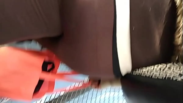 Madam Dengan Bokong Montok Berangkat Kerja