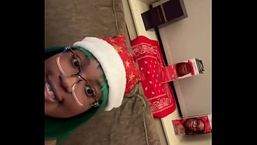 Hidup Penuh Nafsu Di Malam Natal Yang Panas