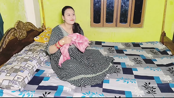 Desi Milf Panas Menggoda Anak Tiri Dengan Gairah Membara