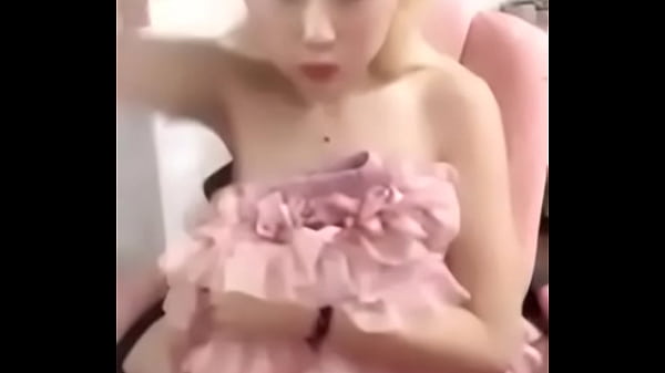 Gadis Tionghoa Yang Menggoda Dan Memikat