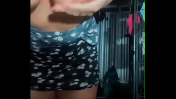 Gadis Cantik Yang Bikin Panas Di Live Streaming