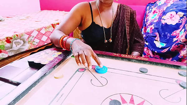 Video Panas: Permainan Carrom Bikin Bhabhi Mesra Dan Menggoda Adik Ipar Dengan Kata-kata Nakal.