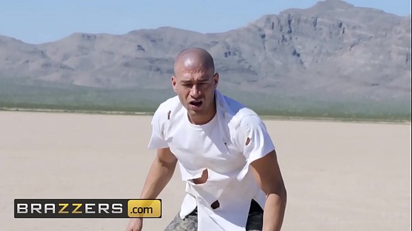 Oasis Nikmat Nicole: Pesta Panas Dengan Xander Corvus Di Gurun Nafsu