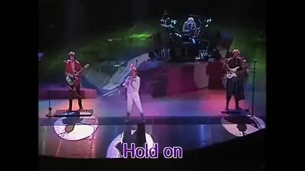 Goyang Liar Di Panggung: Yes Mengguncang Dunia Dengan Konser 1983 Yang Panas Membara