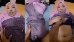 Bercinta Liar Dengan Bibi Berjilbab Yang Montok Dan Menggairahkan