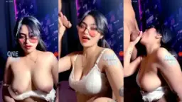 Sakila Ngentot Sepong Kontol Sampai Mulutnya Penuh