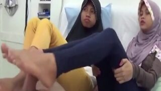 Video Panas Bangladesh Dua Cewek 18 Tahun Saling Mengocok Dengan Kaki