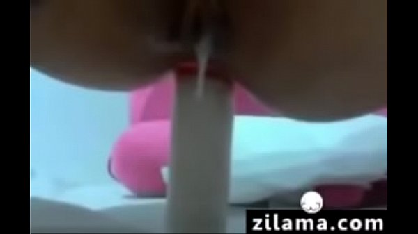 Cina Kurus Mainkan Dildo Anal-6